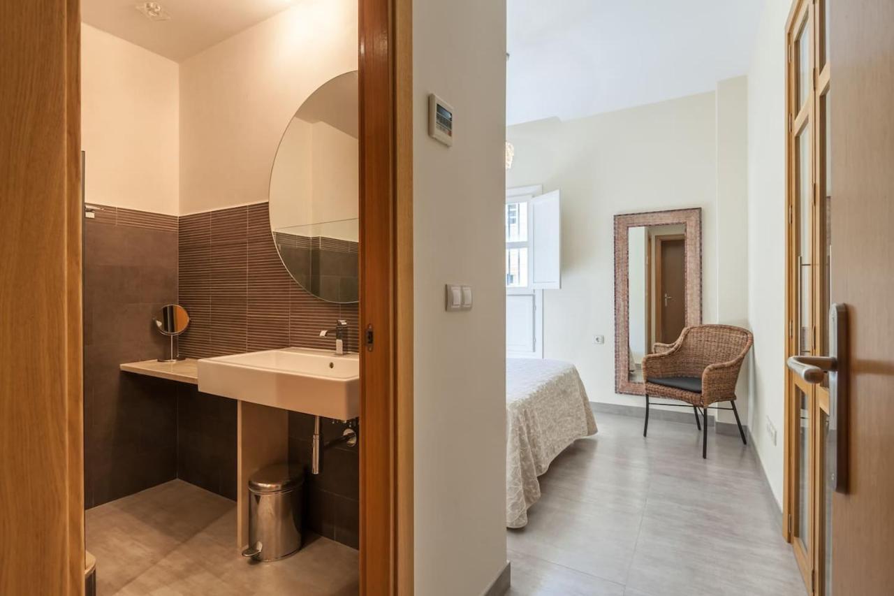 Apartamento Con Encanto En El Barrio De Santa Cruz เซบีญา ภายนอก รูปภาพ